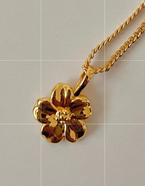 Load image into Gallery viewer, Hibiscus Pendant Necklace 🌺 Gold-Filled &amp; Handmade in Canada
