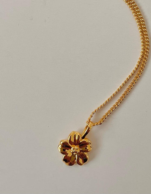 Load image into Gallery viewer, Hibiscus Pendant Necklace 🌺 Gold-Filled &amp; Handmade in Canada
