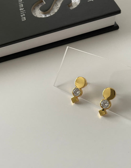 Load image into Gallery viewer, Amelia Geometric Earrings
