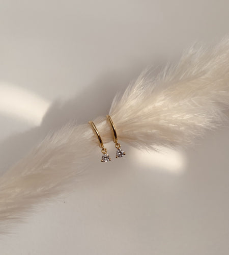 Lili Teardrop Earrings 💧 Gold & Cubic Zirconia | Everyday Elegance